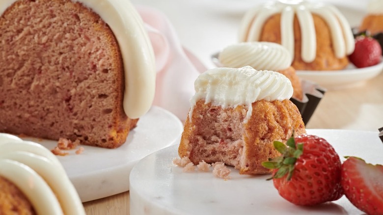 Strawberries & cream bundt cakes in various sizes