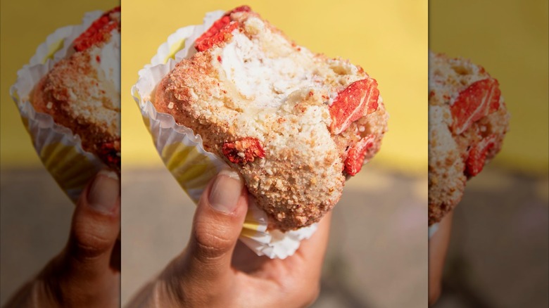 Macaroon ice cream sandwich