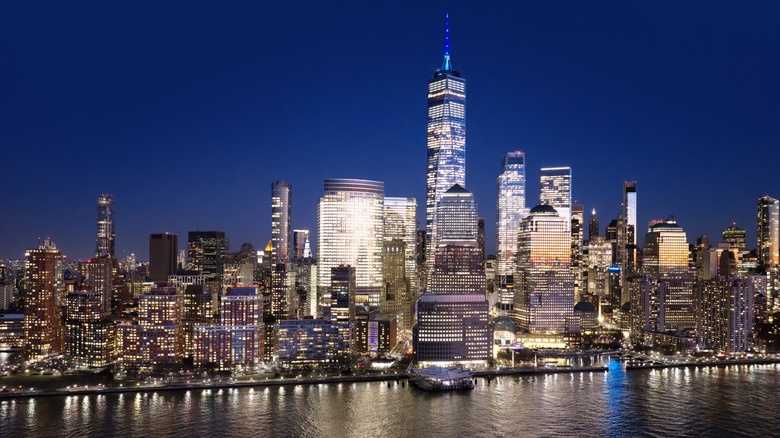 Manhattan skyline at night