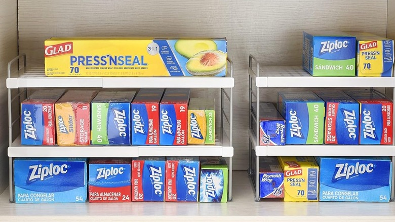 An Aionvidas Expandable Kitchen Wrap Organizer