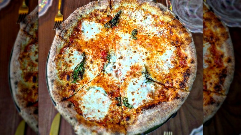 Margherita pizza