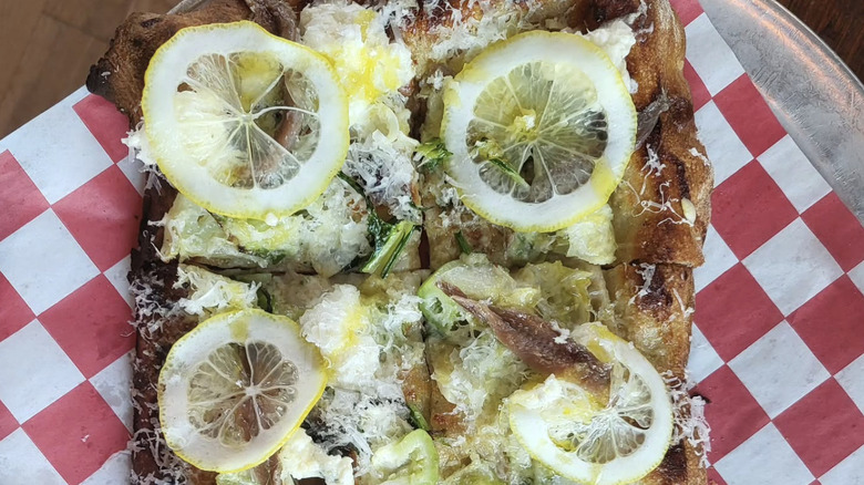 Lemon pizza