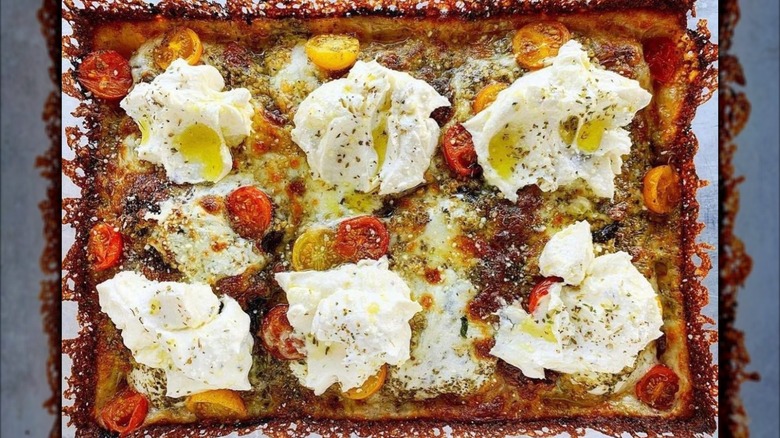 Pizza with burrata