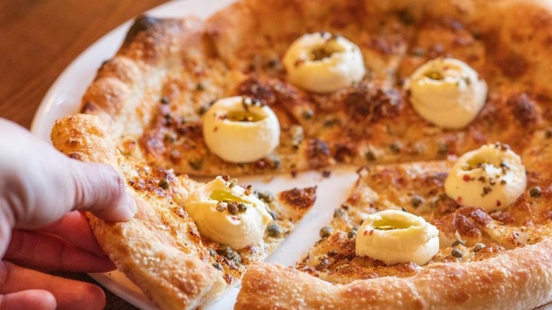 Cacio e Pepe pizza
