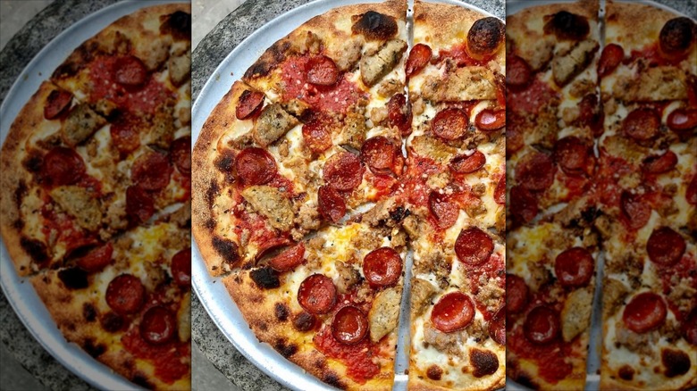 pepperoni sausage pizza