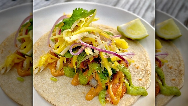 Shrimp taco with mango