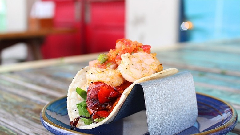 Chipotle shrimp taco