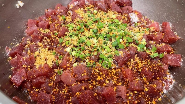 tuna with green onion