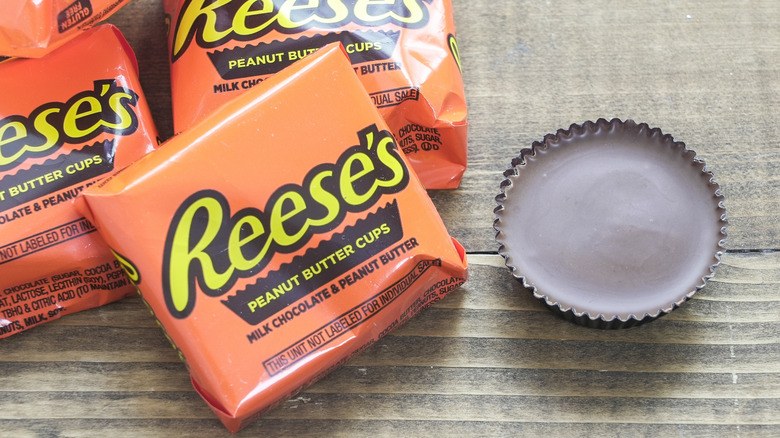 Reese's peanut butter cup singles