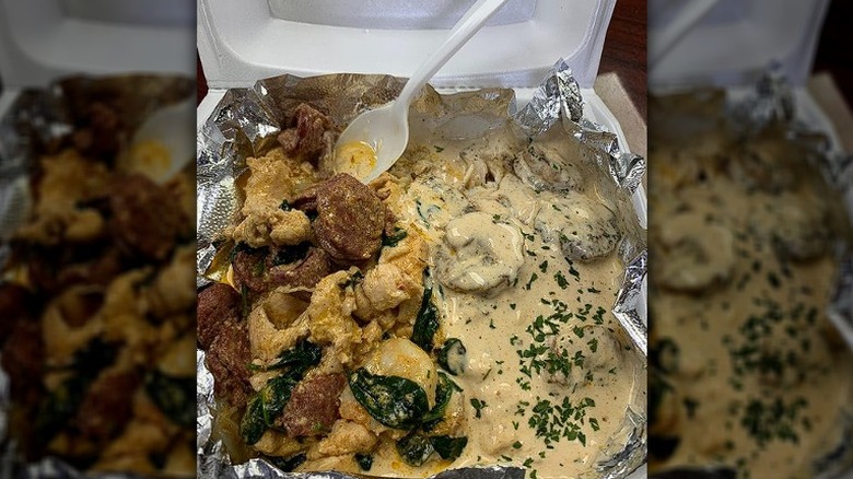 Hot Topic platter with sauce