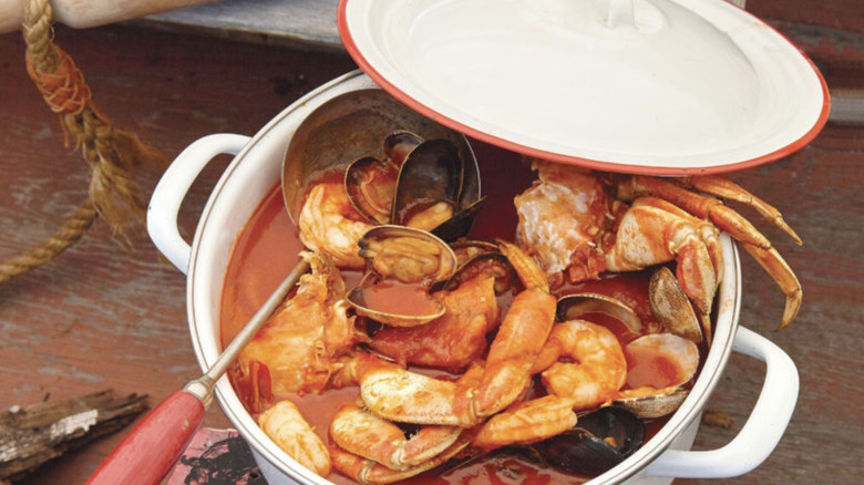 Nick's Cove pot of seafood