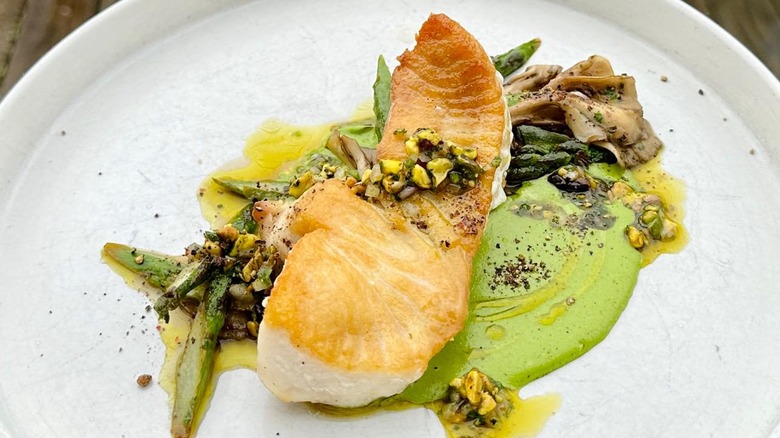 seared opah fish over mint béarnaise