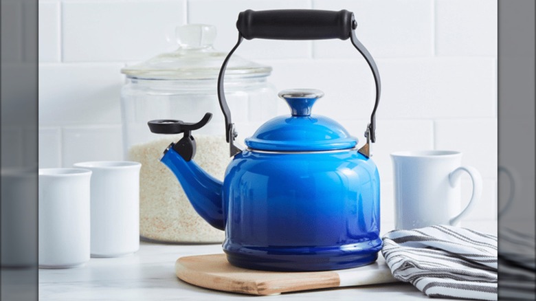 Le Creuset Demi Teakettle