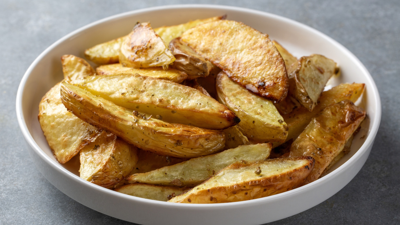 The Ideal Temperature To Roast Perfectly Crispy Potatoes In Your Oven