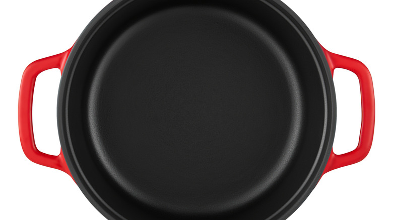 Enameled cast iron pan