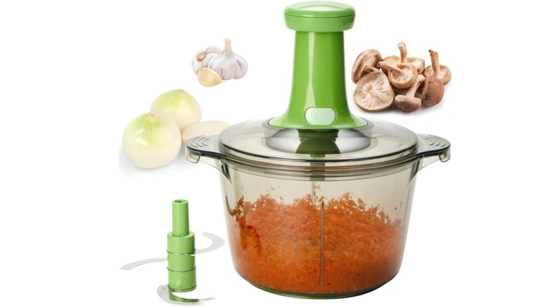 A Brieftons manual food chopper