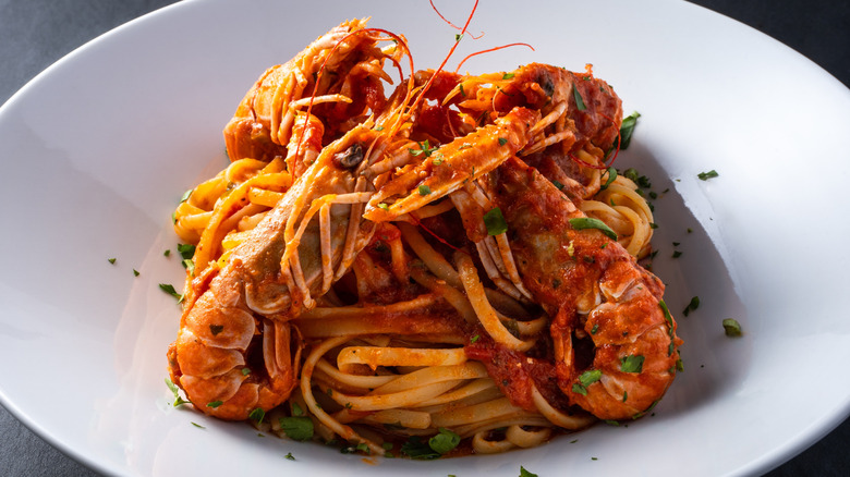 spaghetti alla busara in bowl