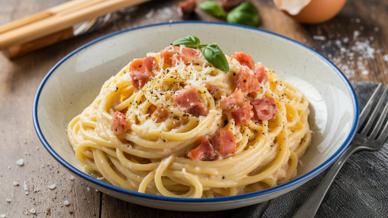 bowl of spaghetti carbonara