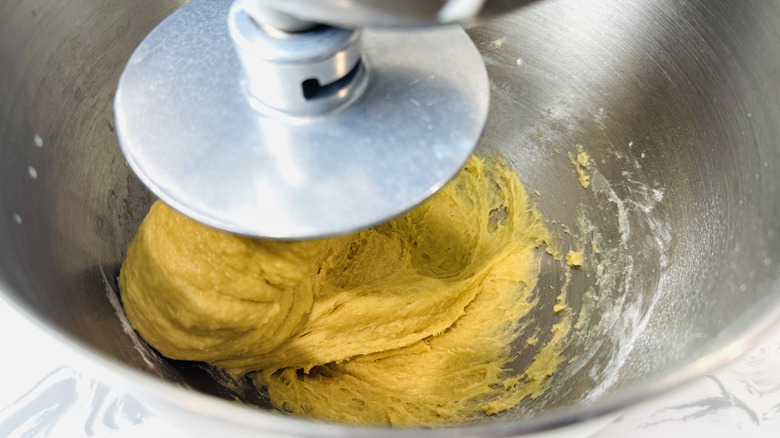 Dough kneading in stand mixer