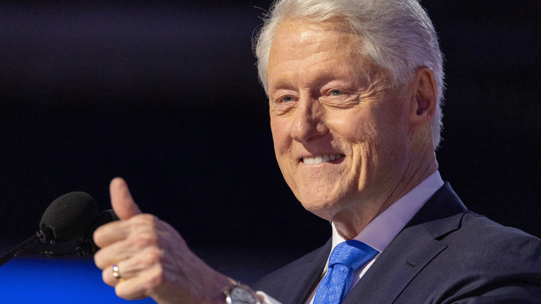 Bill Clinton giving thumbs up