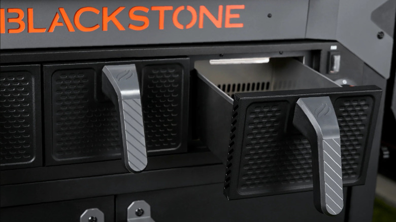 Blackstone grill with air fryer
