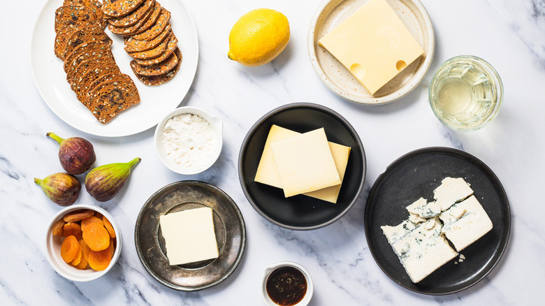 Ingredients for this bleu cheese and honey fondue recipe.