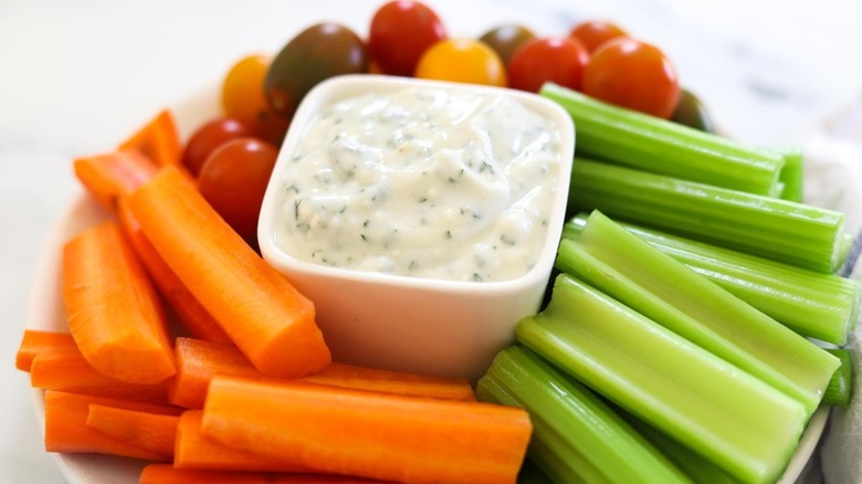 blue cheese dressing with vegetables