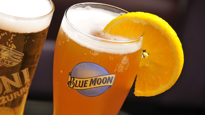 A Blue Moon beer with an orange slice