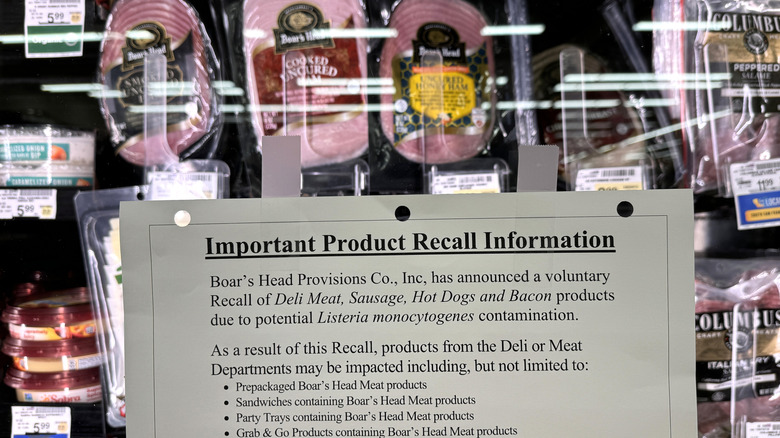 Boar's Head recall sign