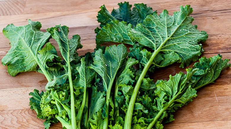 a bunch of fresh, raw turnip greens