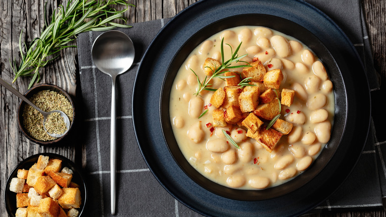 Creamy white beans