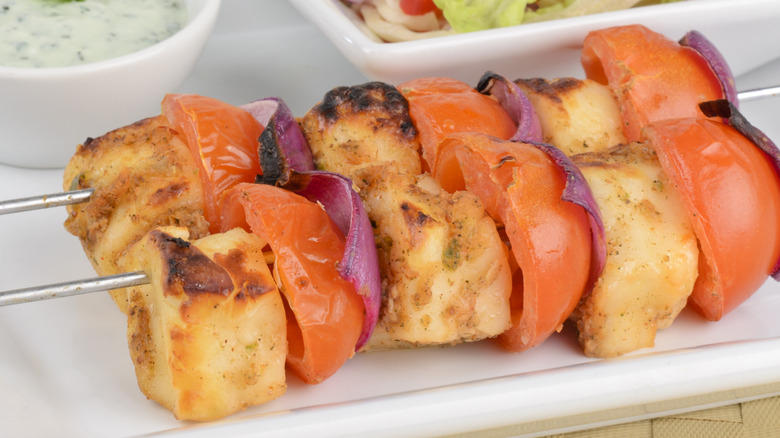 Paneer and vegetable skerwers