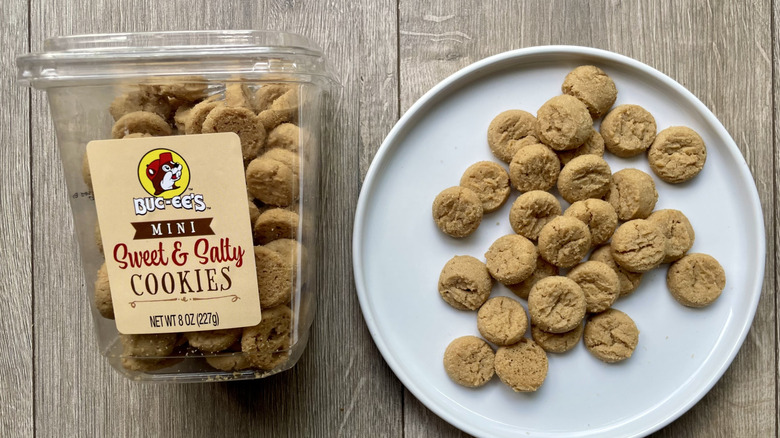 Package and scattering of Sweet and Salty Cookies on a plate