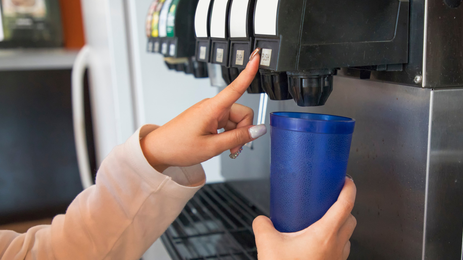 What To Know Before Going For A Refill On Your Drink At Buc-Ee's - Tasting Table