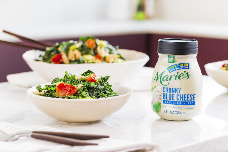 How to Make Easy Buffalo Chicken Kale Salad with Marie's Dressing