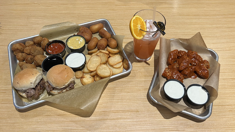 Buffalo Wild Wings Throwback menu items.