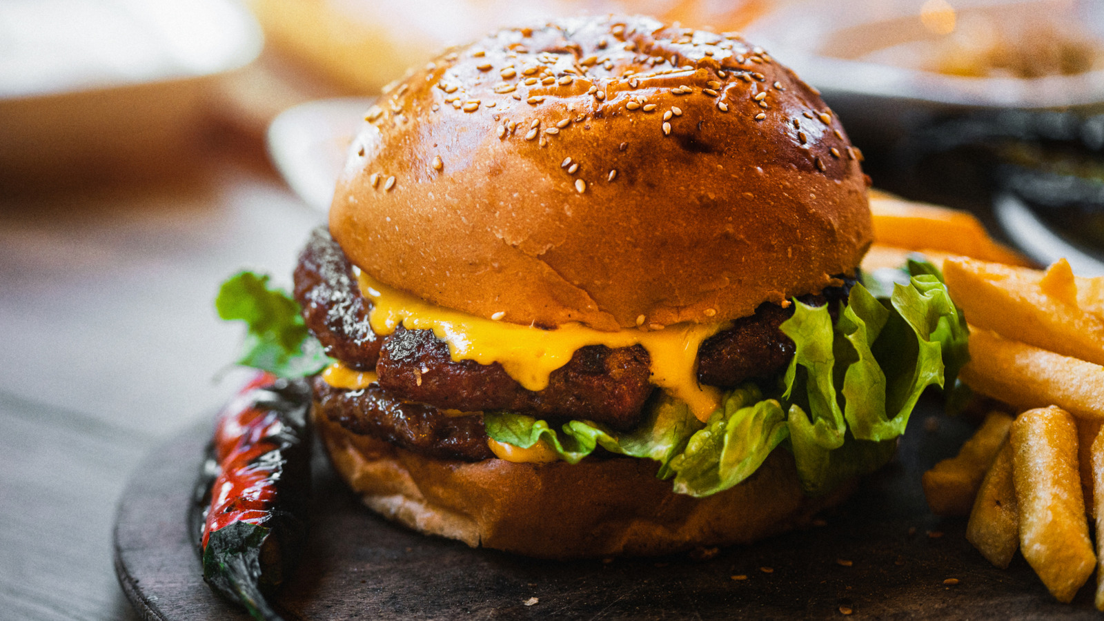 The Tennessee Topping That Gives Burgers A Flavorful Finish - Tasting Table