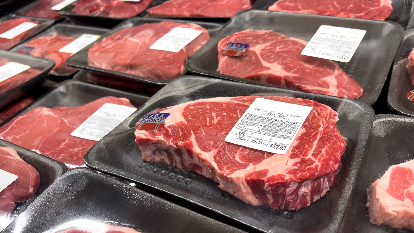 The Only Way You Should Be Buying Grocery Store Steaks, According To Morton's Steakhouse - Tasting Table