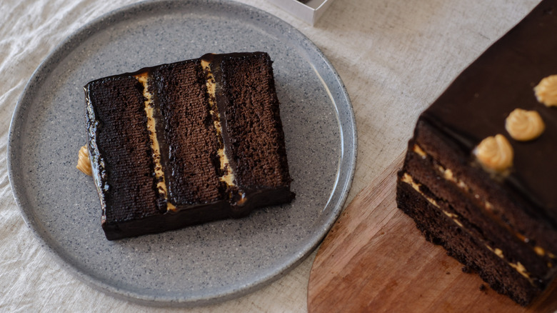 chocolate cake with peanut butter frosting