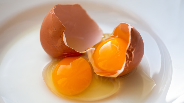 Double egg yolk 