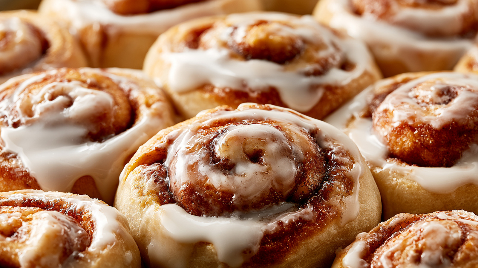 Canned Cinnamon Rolls Reach Bakery Status When You Use This Easy Filling Hack