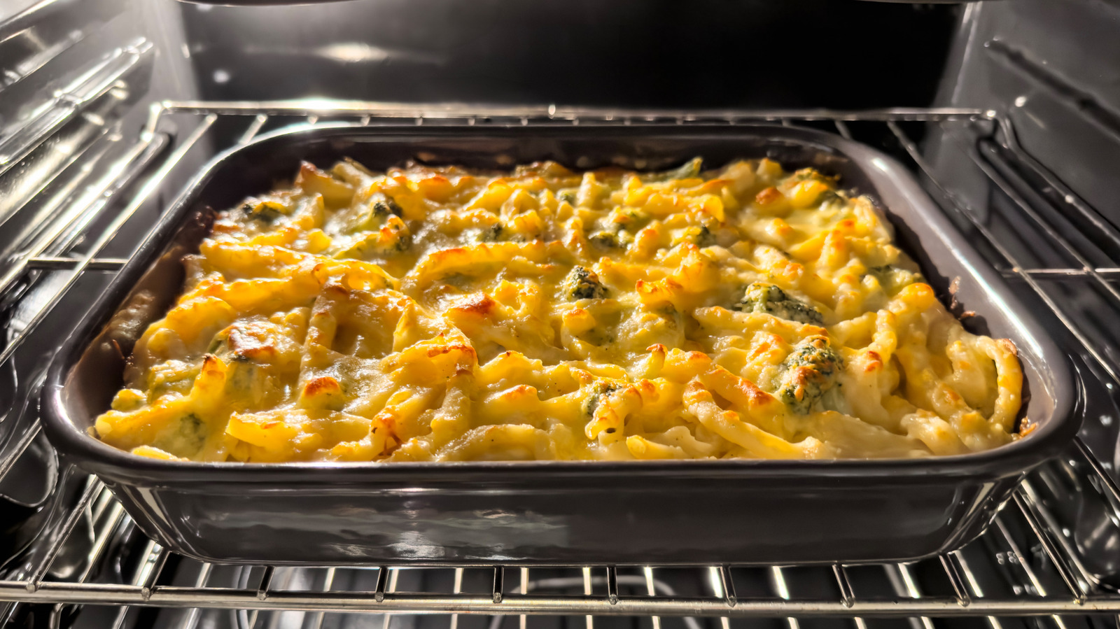If You Have 2 Canned Soups And Ground Beef, Make A Hearty Amish Pasta Bake In Under An Hour