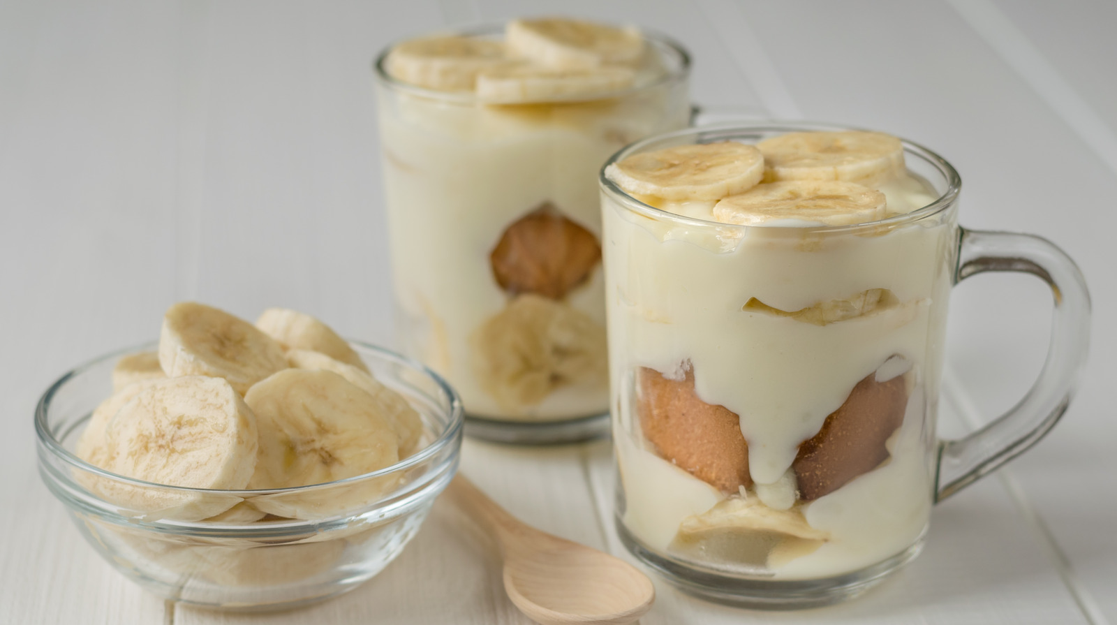 Canned Sweetened Condensed Milk Is The Key To Creamier Banana Pudding