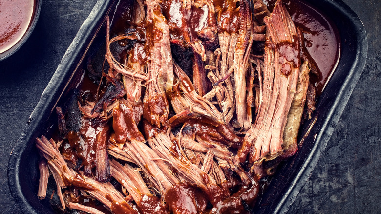 tray of pulled pork