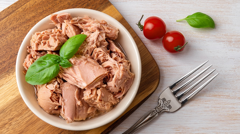 bowl of canned tuna
