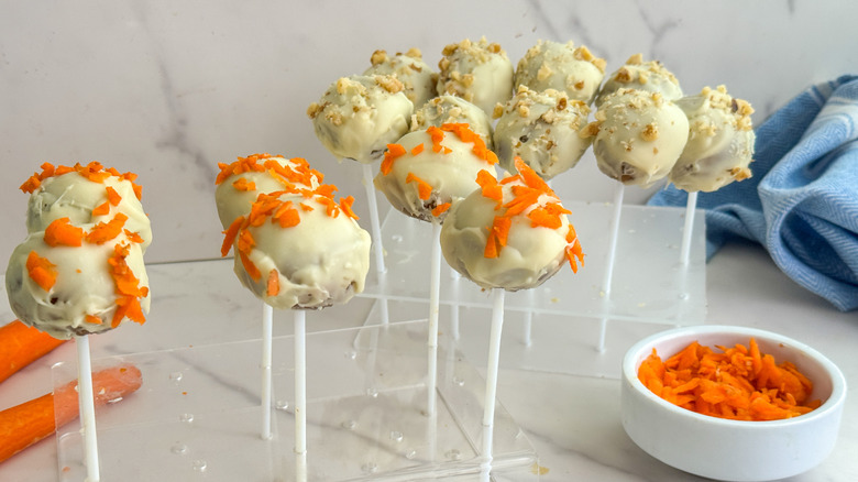 cake pops in stand