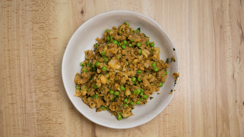 potato mixture in beige bowl