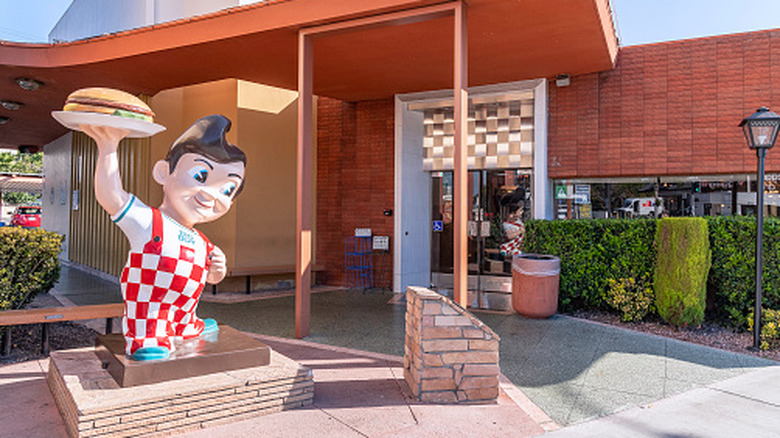 Mascot statue displayed outside of a Big Boy restaurant
