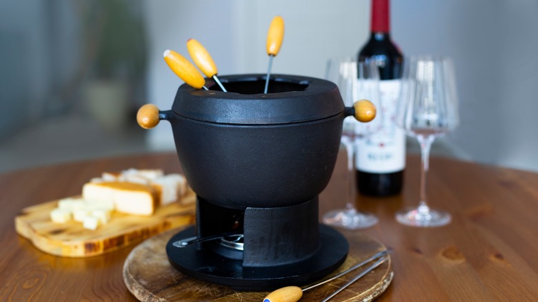 fondue set with sticks