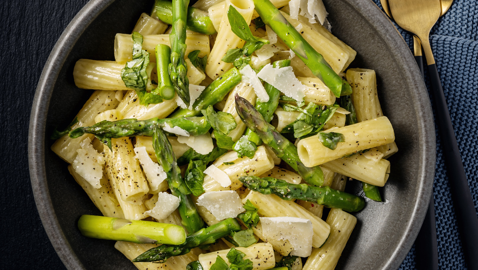 Change Up Pasta Night With The Simple Addition Of Asparagus
